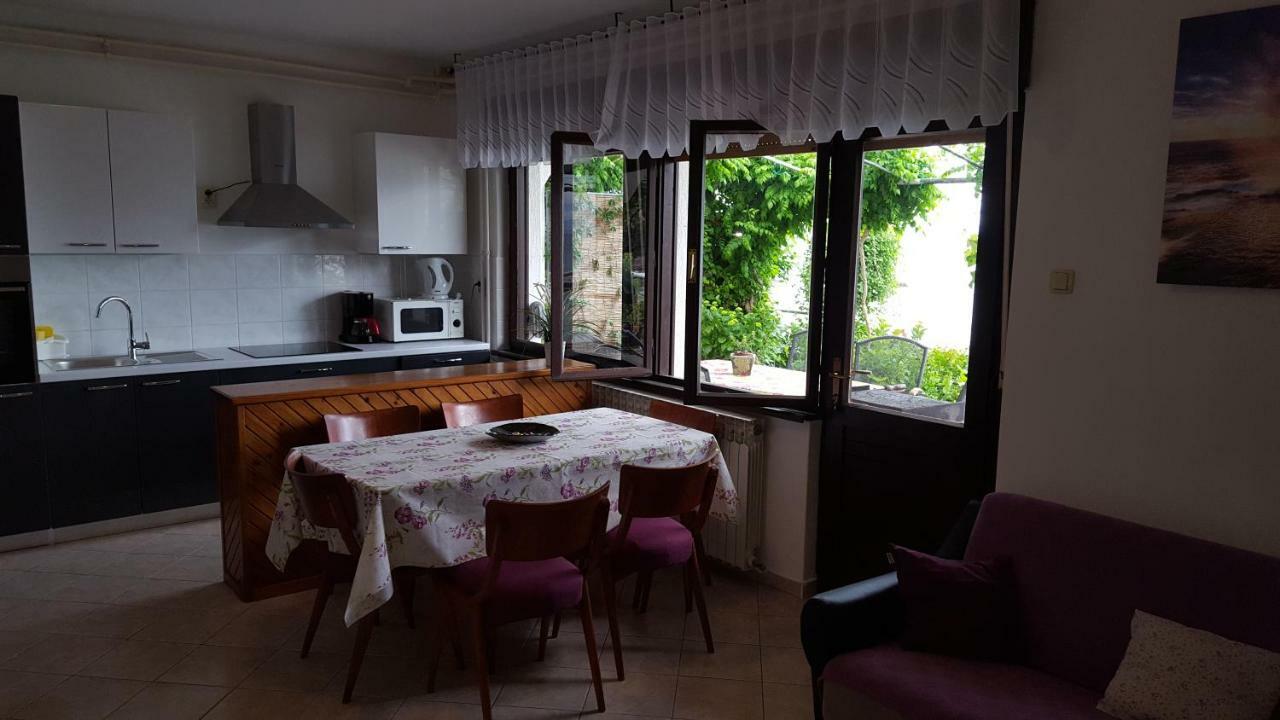 Apartmani Marenda Supetarska Draga Kültér fotó